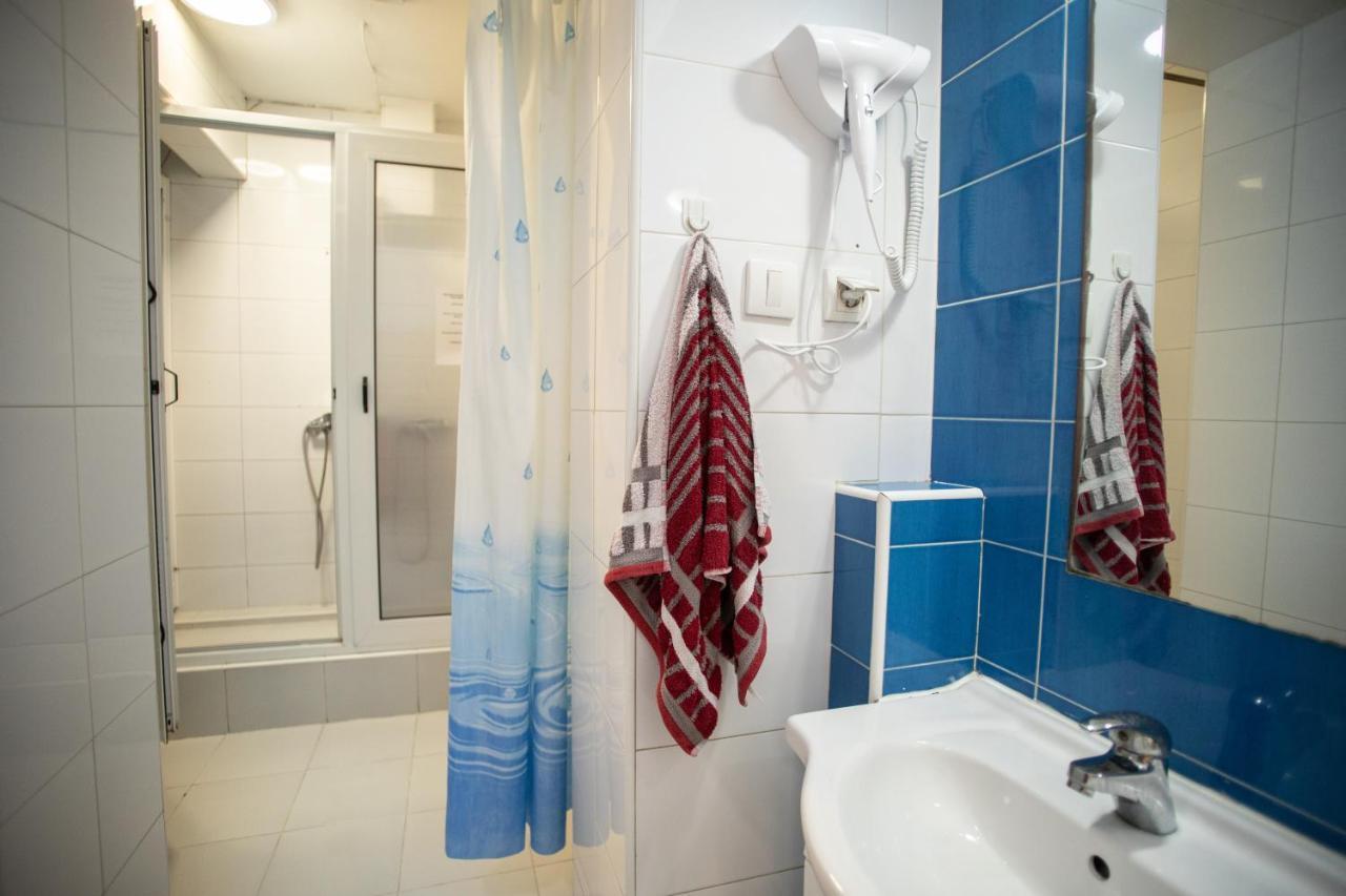 All In Hostel Βελιγράδι Εξωτερικό φωτογραφία